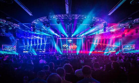 的表现恰好 的表现恰好