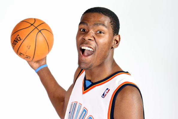 篮球NBA裁判承认关键球判罚存在问题